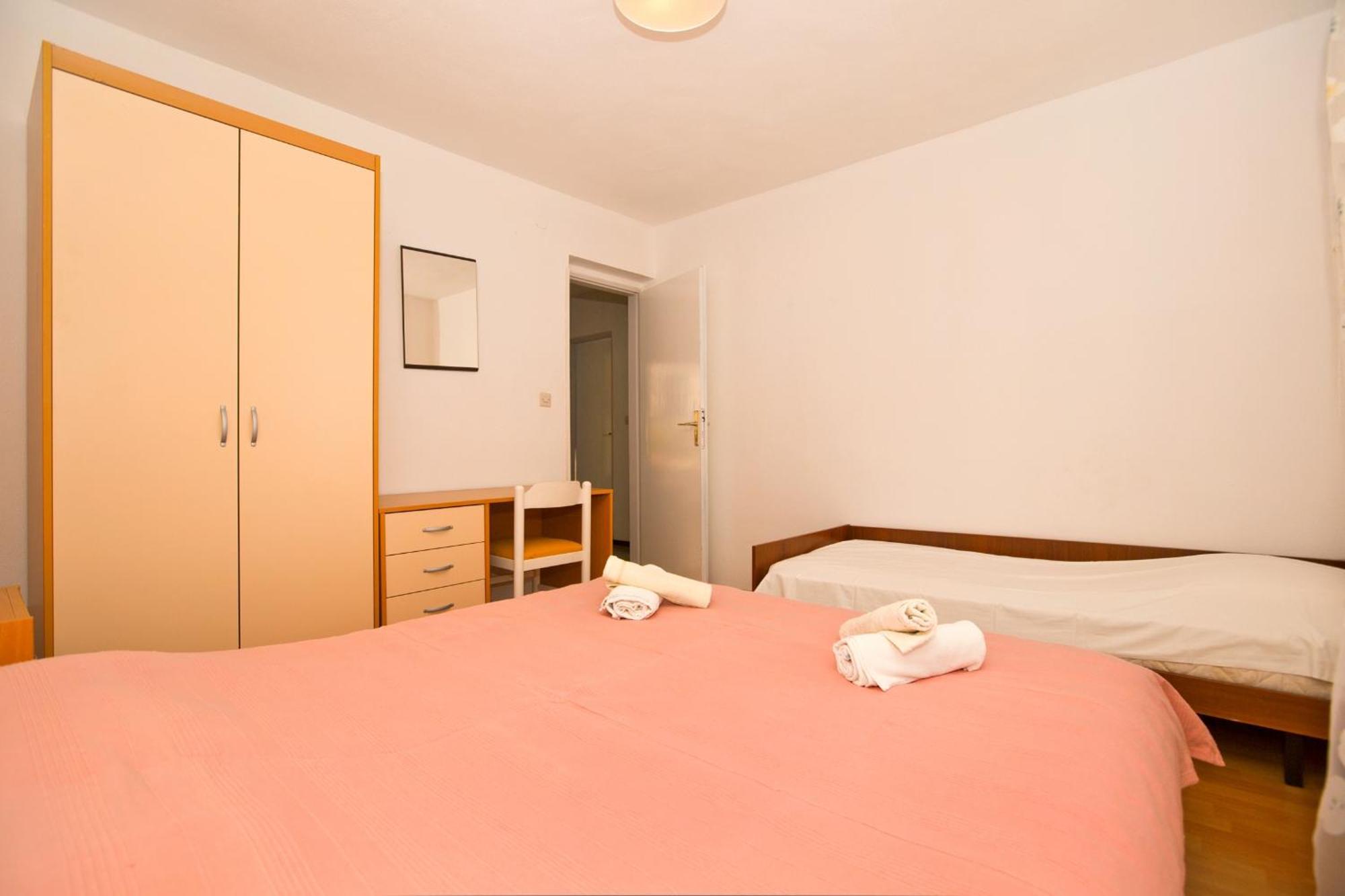 Seaside Secluded Apartments Cove Tvrdni Dolac, Hvar - 4008 Gdinj Kamer foto